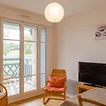 Les Coteaux By Interhome Apartament