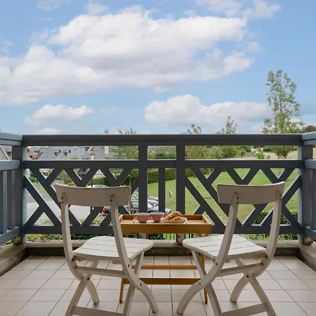 Les Coteaux By Interhome Apartament