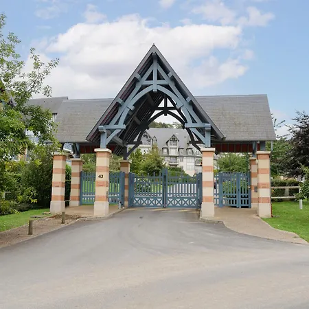 Les Coteaux By Interhome * Deauville