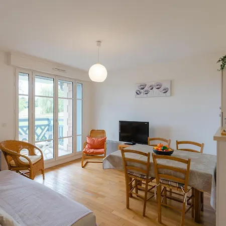 דירה Les Coteaux By Interhome דוביל