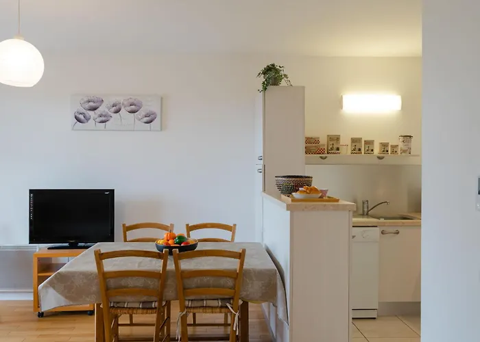 Les Coteaux By Interhome